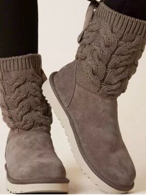 UGG Kiandra boots